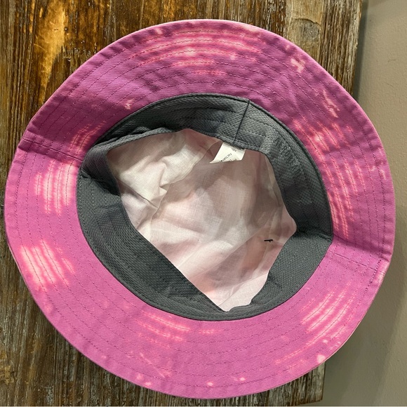 NWT Adidas Bucket Hat - Picture 4 of 4